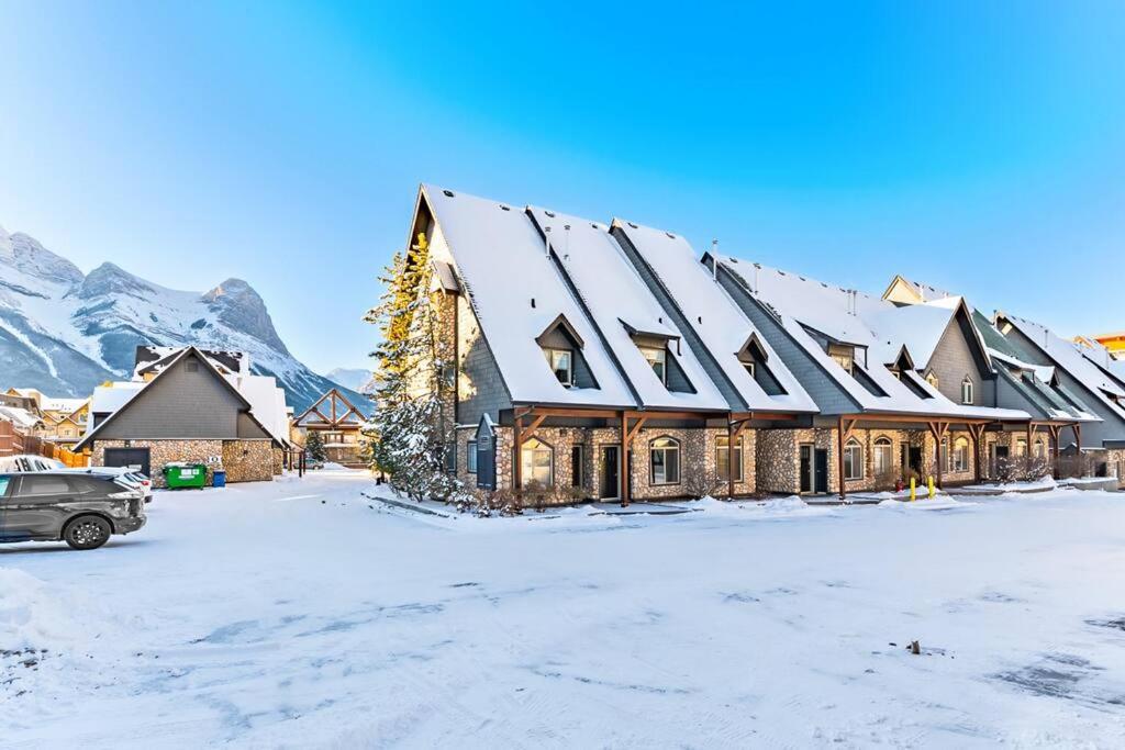 Mystic Getaway, Canada