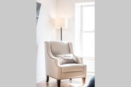 INITIAL - SUITE LUMIÈRE - Centre-Ville de Québec, Quebec City, Canada