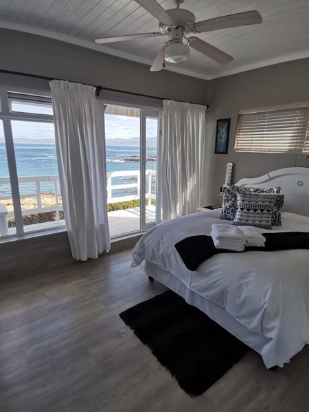 La Melamire On the Rocks Bed & Breakfast, Gansbaai, South Africa