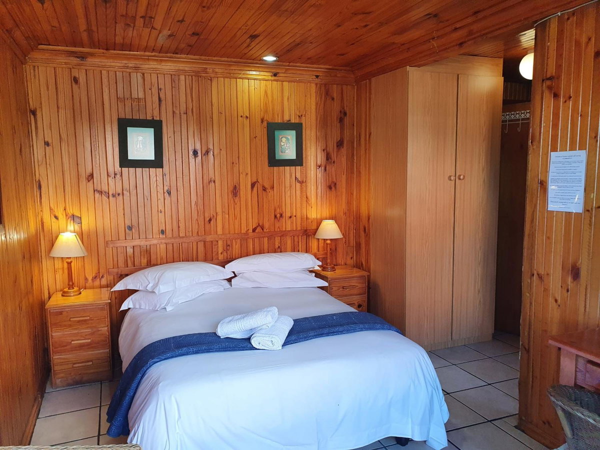 Hotel · Lakeside Accommodation, Knysna