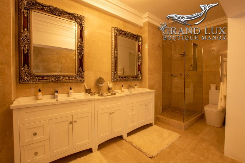 Grand Lux Boutique Manor, Hermanus, South Africa