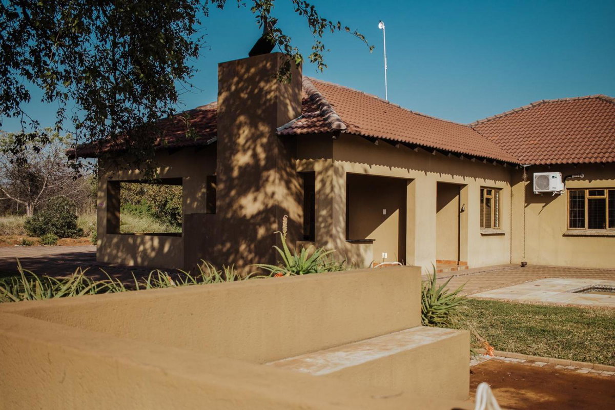 Hotel · Hornbills Rest Country Home, Phalaborwa