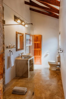 Blue Crane Farm Lodge, Botrivier, South Africa