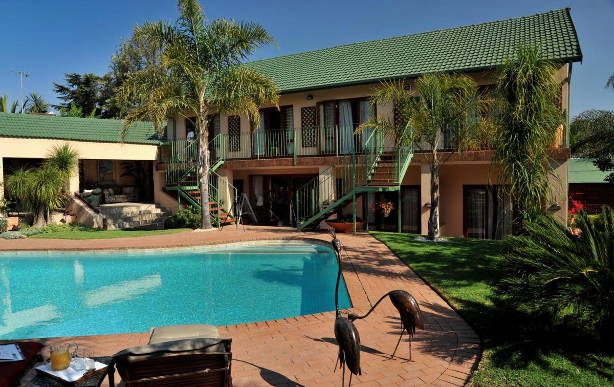 Claires of Sandton Luxury Guest House, Южная Африка