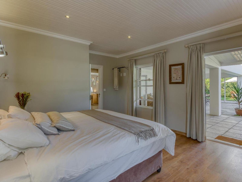 Explorer Guesthouse, Somerset West, South Africa
