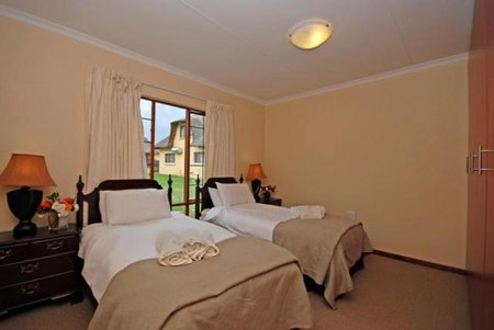 Hoopoe Haven Guest House, Chartwell, South Africa