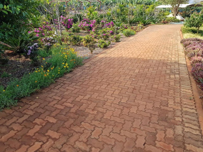 Tzaneen White House Lodge, Tzaneen, South Africa