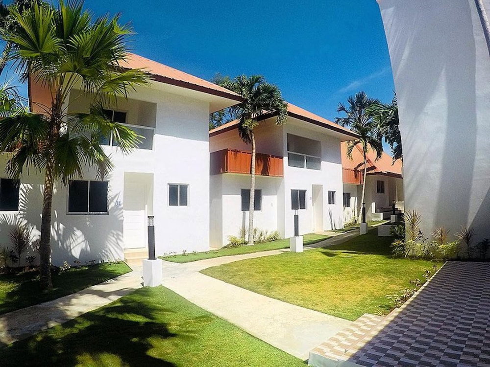 Heartland Hotel Service Rooms and Apartments, Philippines