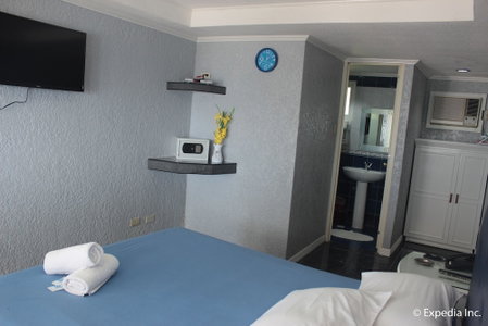 Blue Rock Beach Resort, Olongapo, Philippines