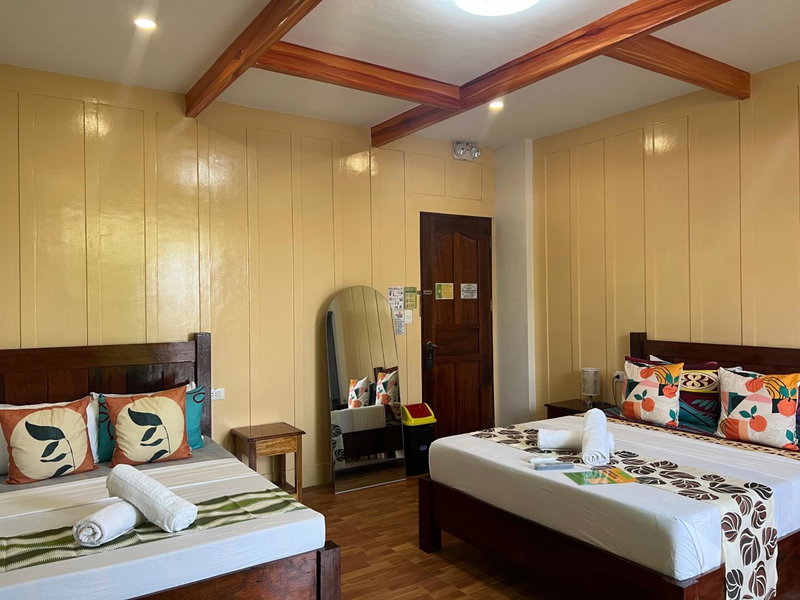 Mananquil Travel Lodge, El Nido, Philippines