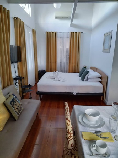 Makati Riverside Inn, Makati, Philippines