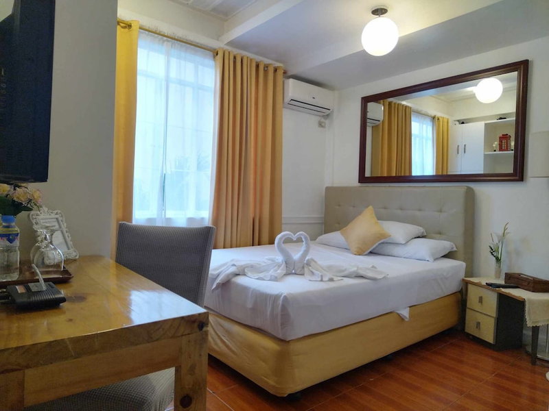 Makati Riverside Inn, Makati, Philippines