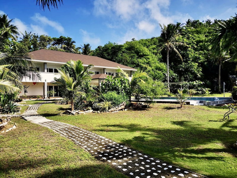 Sunset Cove Beach & Dive Resort, Romblon, Philippines