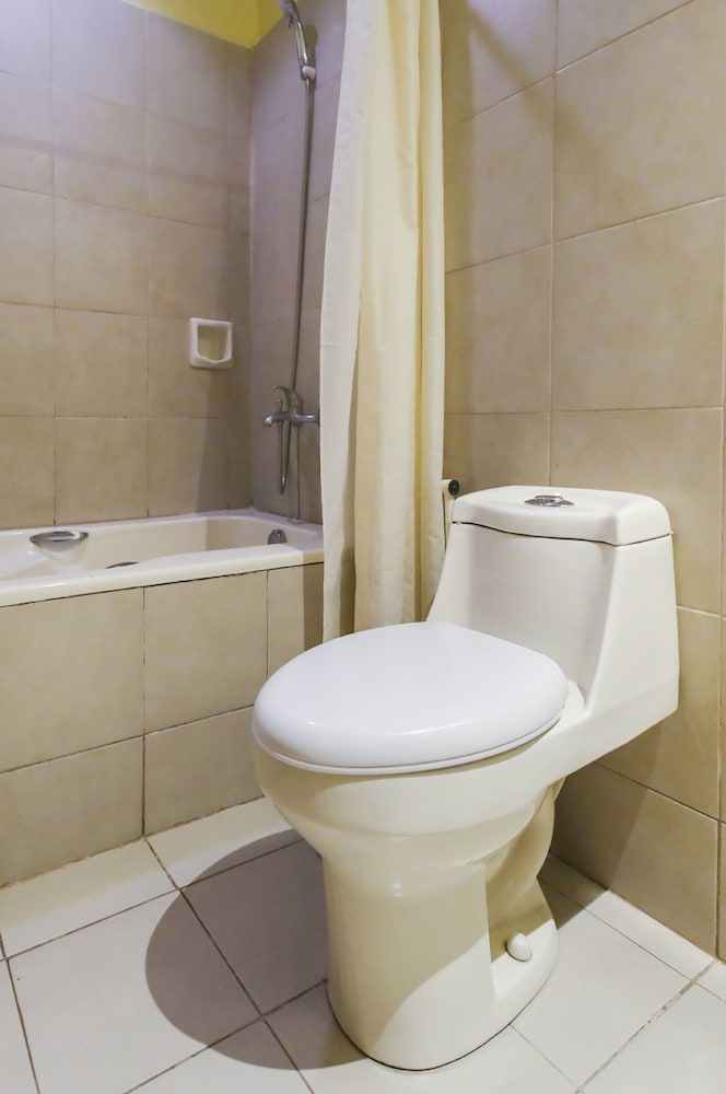 OYO 902 Comfy Inn Manila, Philippines