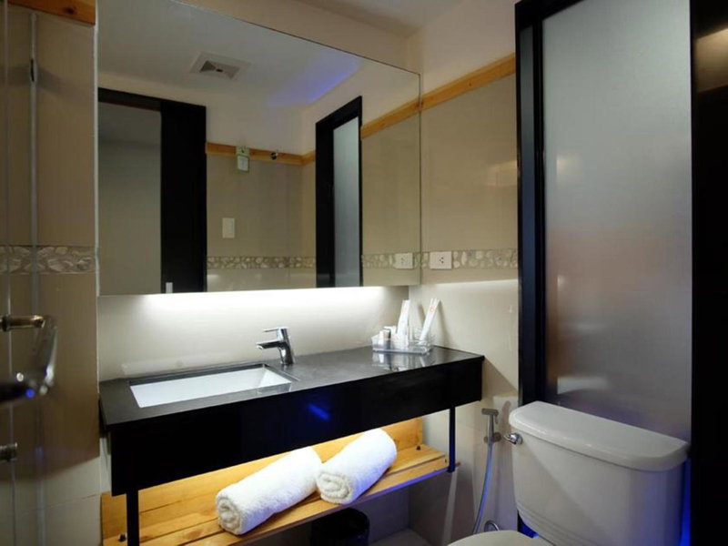 Cuarto Hotels Cebu, Cebu City, Philippines