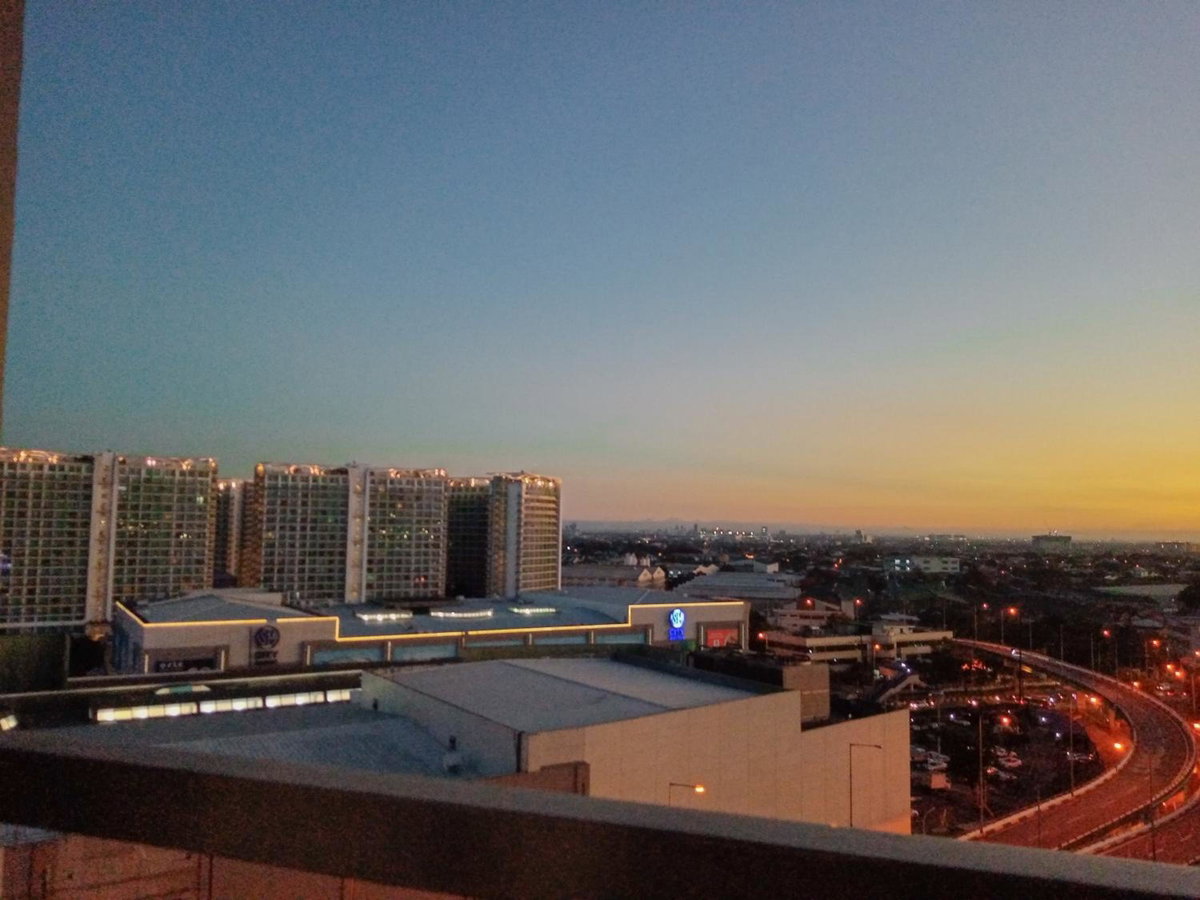 Hotel · Spring Residence, Manila