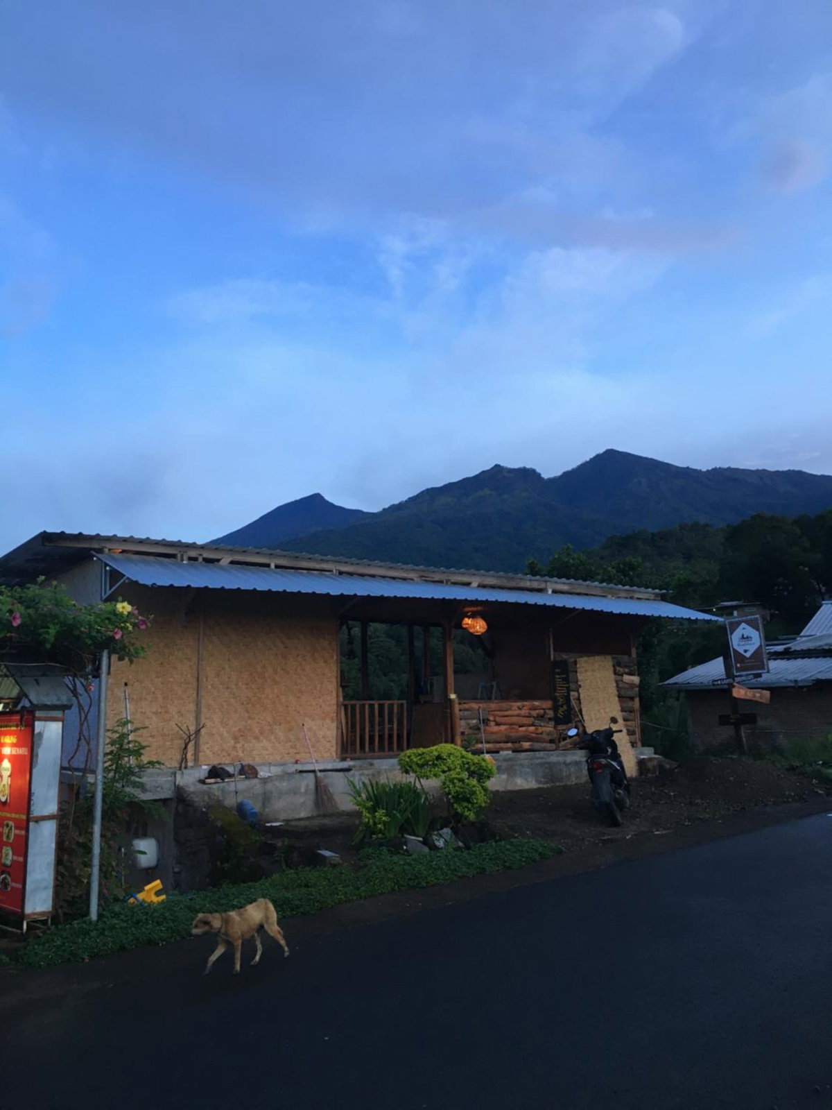 Rinjani Houseboon, Indonésie