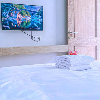 Manuver Surf And Stay Uluwatu Bali, Jimbaran, Indonesia
