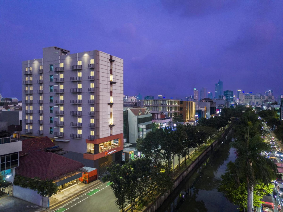 Swiss-Belexpress Cideng, 인도네시아 공화국