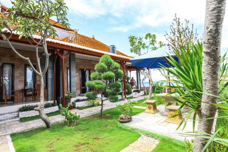 Swan Beach Inn, Penida Island, Indonesia
