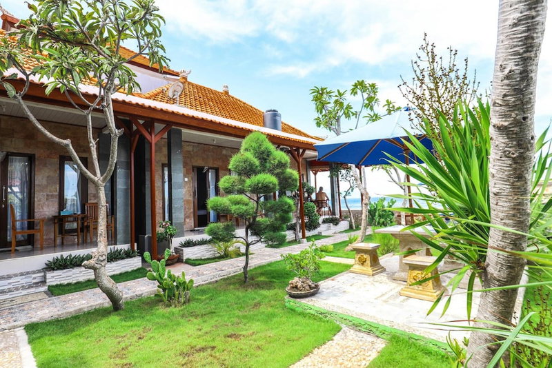 Swan Beach Inn, Penida Island, Indonesia