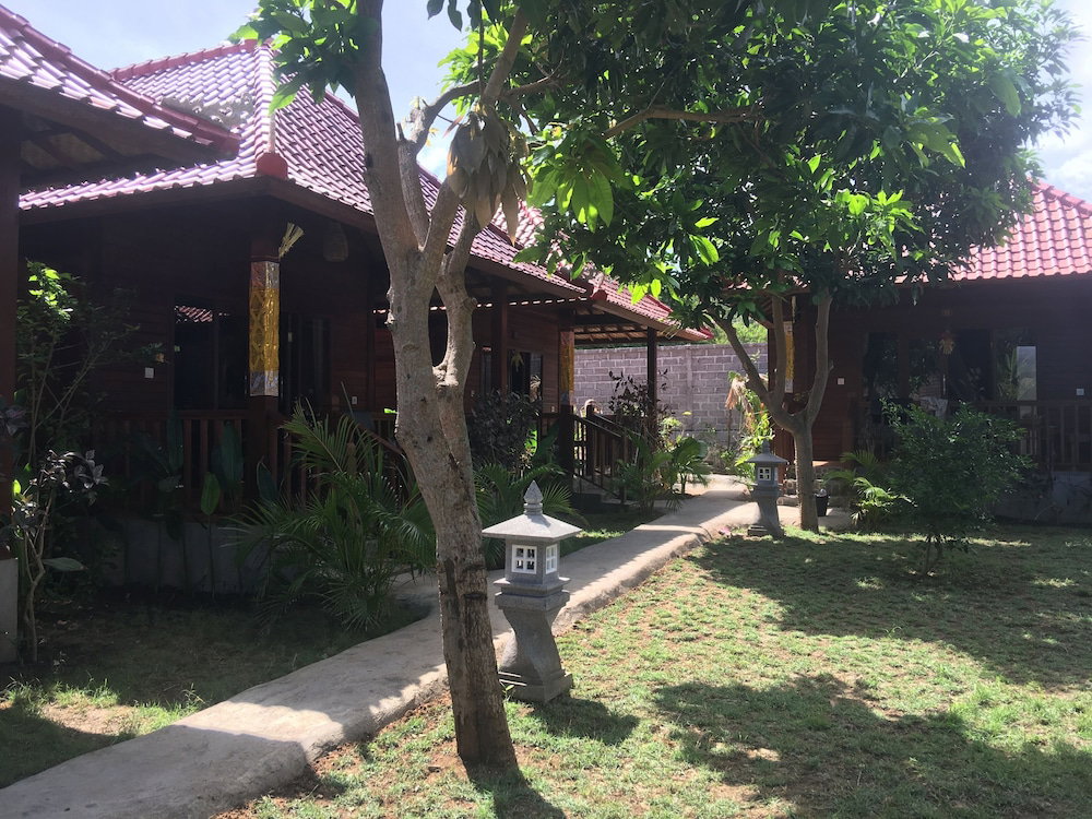 The Seaman Garden Huts, Indonesia
