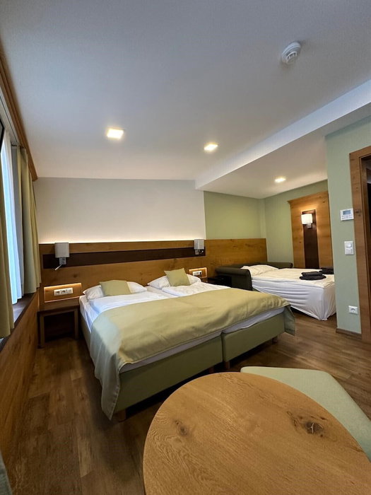 Hotel zur Post, Sankt Valentin, Austria