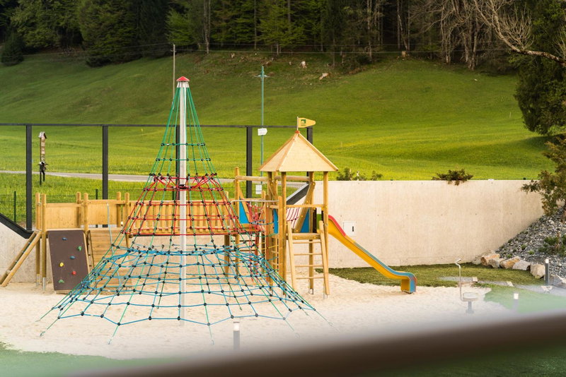Ferienwohnungen Guthof, Schattwald, Austria