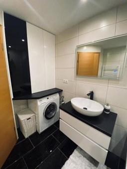 Luxuriöses und modernes Apartment zum Wohlfühlen, Zirl, Austria