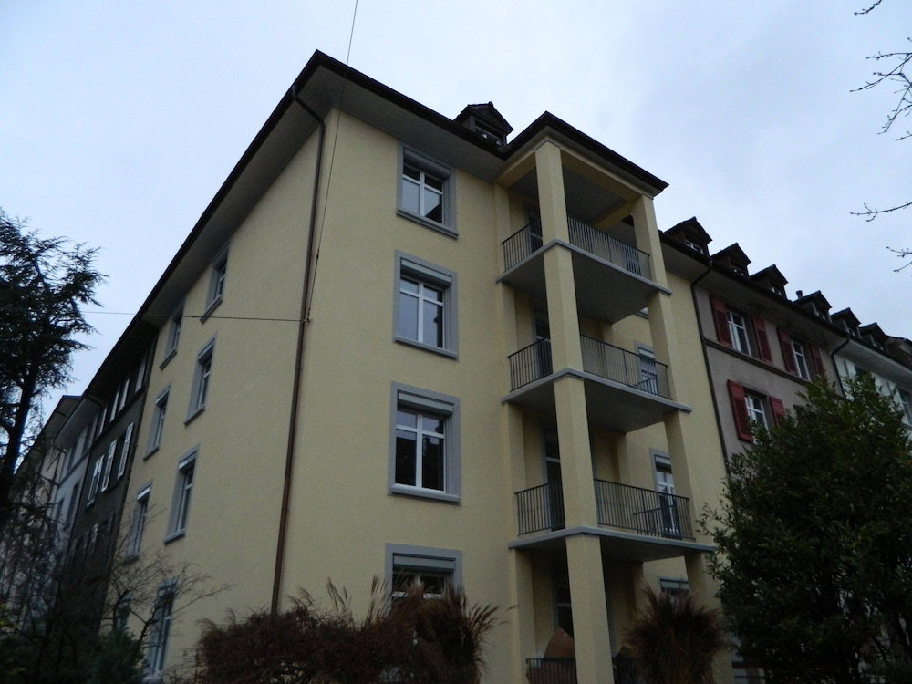 Swiss Star Delsbergerallee, Suiza