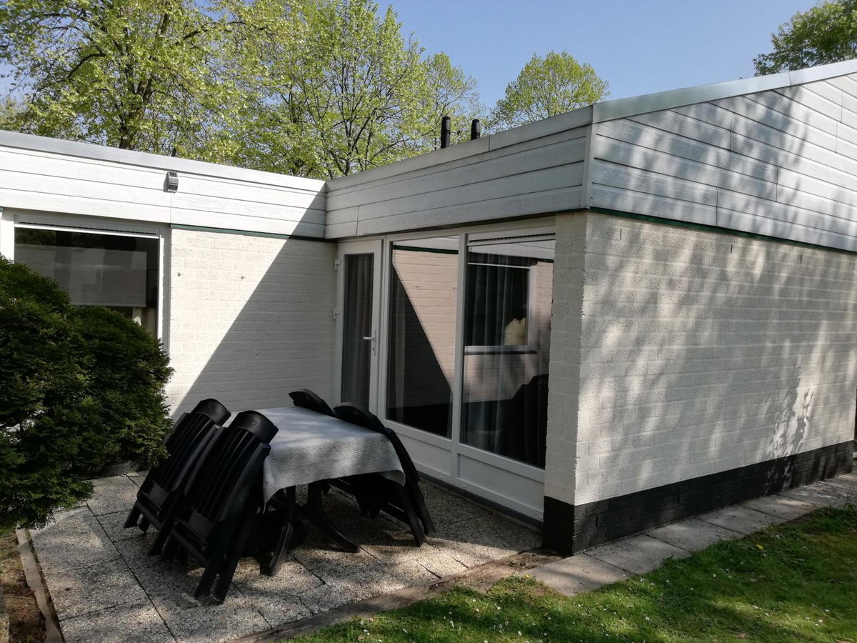Hotel · Rustige, gelijkvloerse vakantiewoning met 2 slaapkamers in Simpelveld, Zuid-Limburg, Simpelveld
