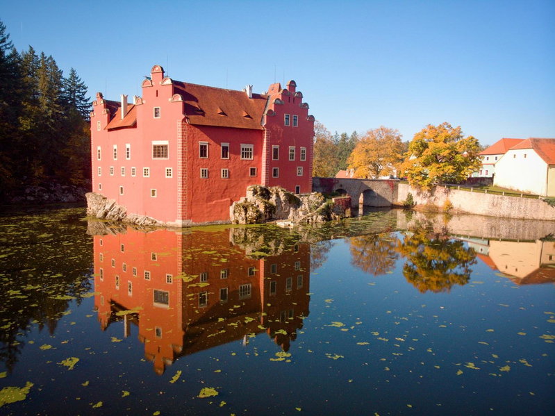 Penzion a restaurace Zlatovláska u zámku Červená Lhota, Jižná, Czechia