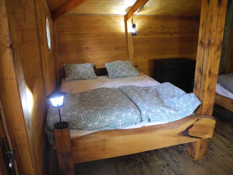 Treehouse v Brdech, Bohutín, Czechia