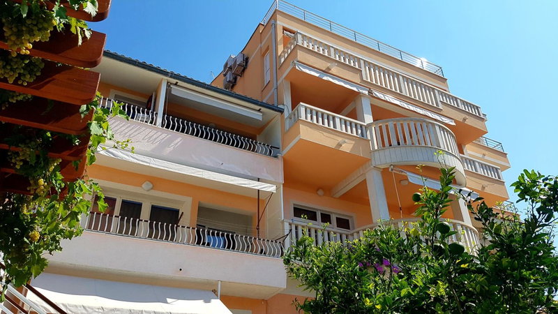 Apartments Villa Flamingo, Makarska, Croatia