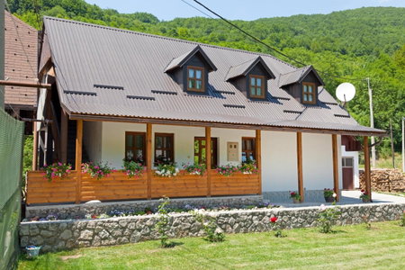 Apartment Mira, Korana, Croatia