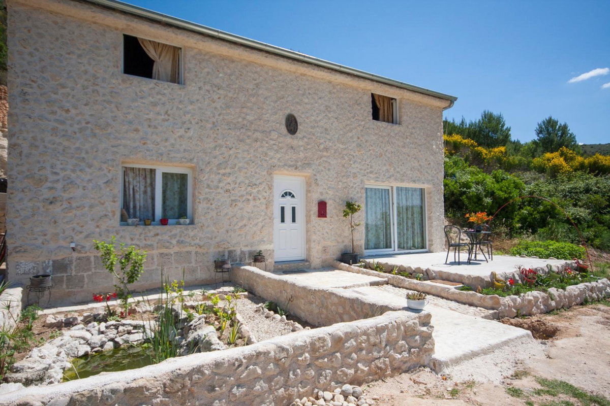 Hotel · Easy Holiday, Skradin