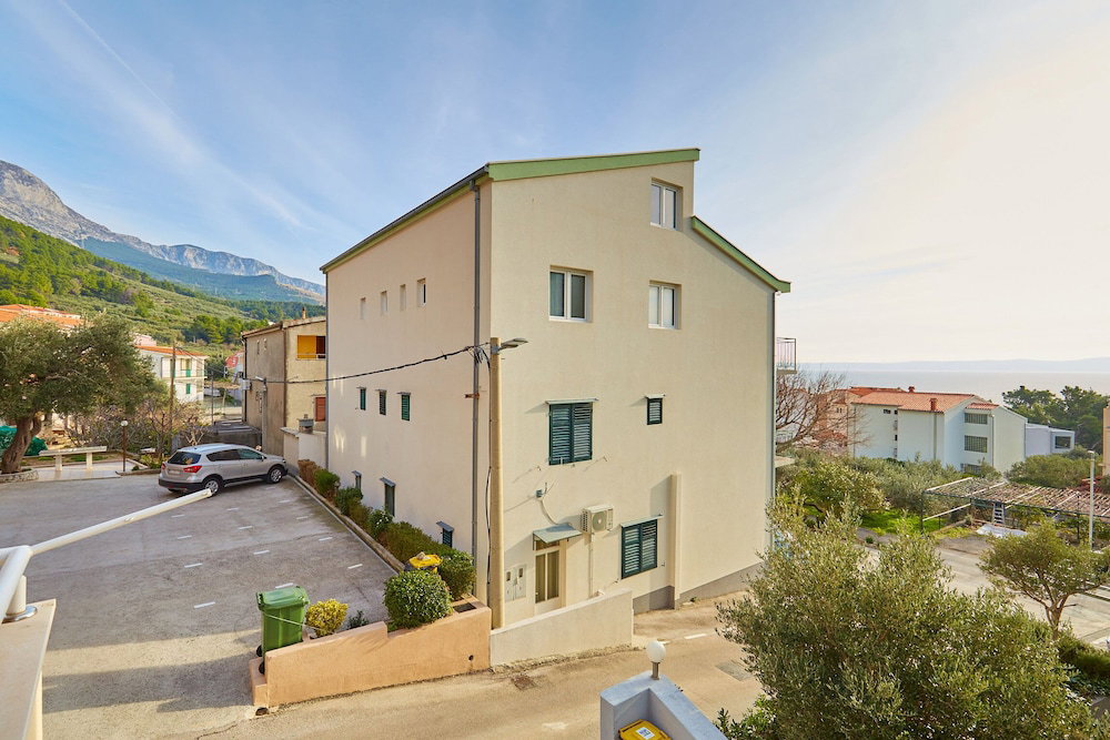Apartments Zelic Tucepi, Croatia