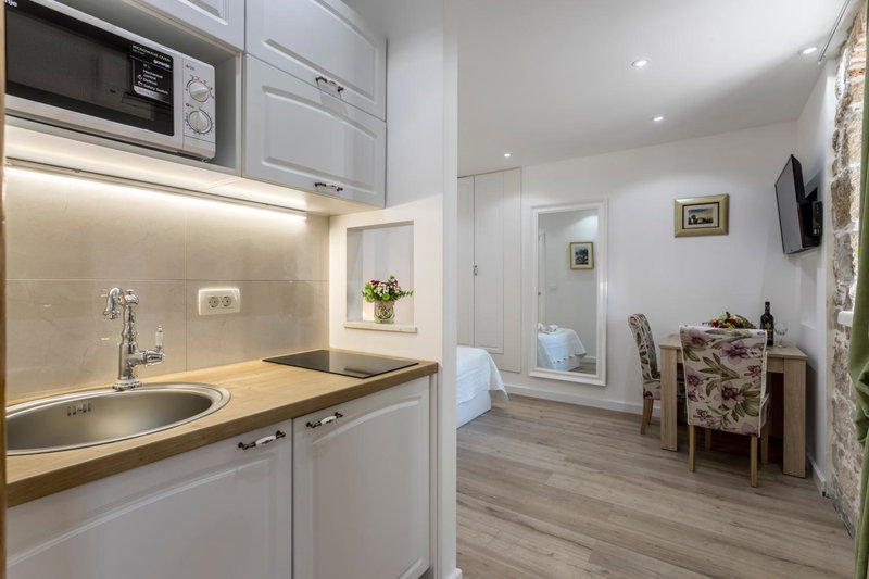 Split Center Apartments, few min walk from old palace, Split, Croatia
