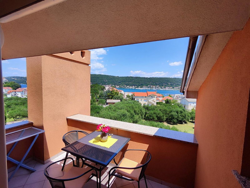 Apartments Melita, Supetarska Draga, Croatia