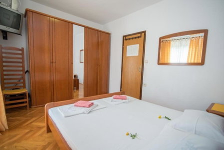 Apartments Nataša, Supetar, Croatia