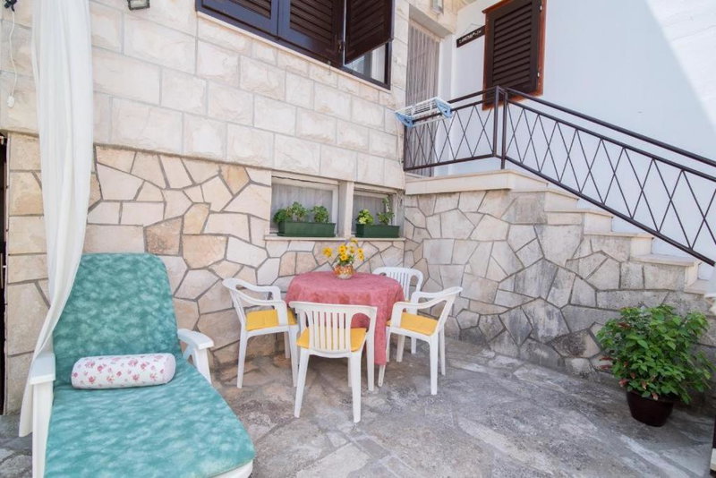 Apartments Nataša, Supetar, Croatia