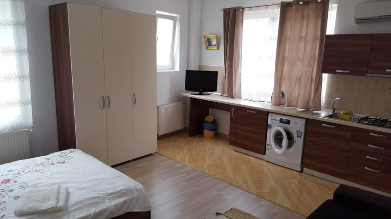 Garsoniere Dinu, Bucharest, Romania