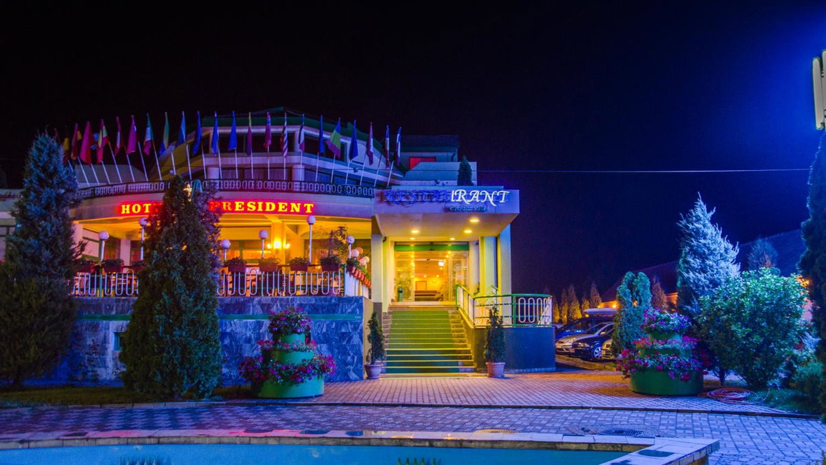 Hotel President, Rumanía