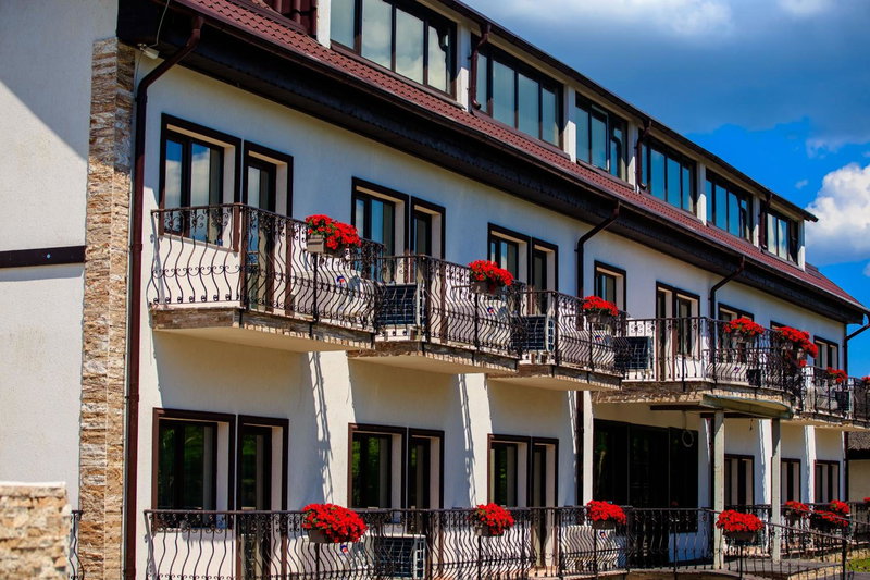 La Casa cu Stuf, Baldovineşti, Romania