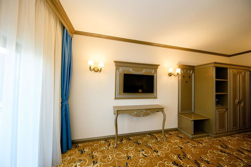 La Casa cu Stuf, Baldovineşti, Romania
