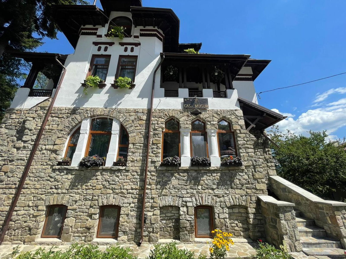 Casa Mugur, Romania