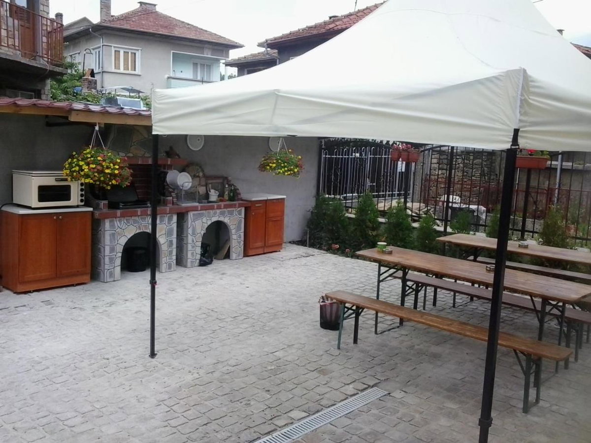 Hotel · Iceberg, Tryavna