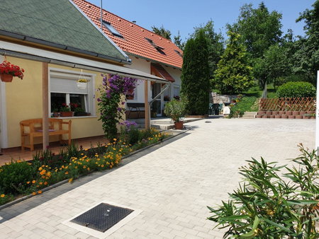 St. Rita Guesthouse, Lókút, Hungary