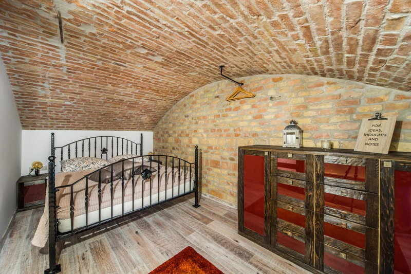 Old Drum Residence, Budapest, Hungary