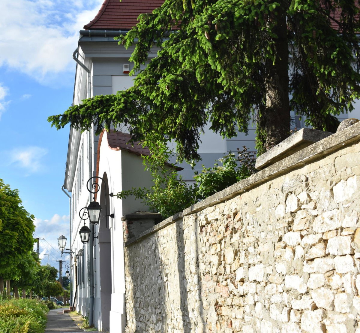 Hotel · Bagolyvár Fogadó- Újfalusy Márton Vendégház, Zirc